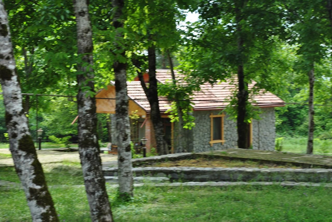 Комплексы для отдыха с коттеджами/бунгало Лесной парк Талистан Talıstan